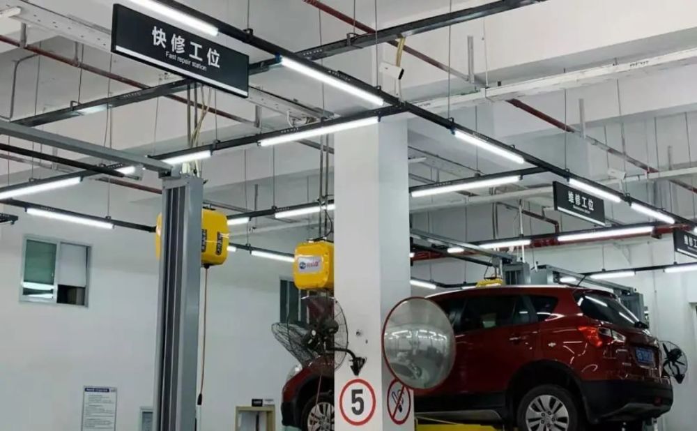 長(zhǎng)安汽車(chē)透明車(chē)間